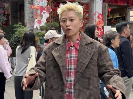 旅游人多怎么快速出片🙋🏼 #拍照技巧 #拍照姿势 #ootd穿搭 #氛围感拍照 #旅游拍照