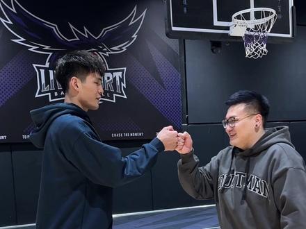 没有弱侧手,球场无敌手🤗 #左撇子 #左右手均衡