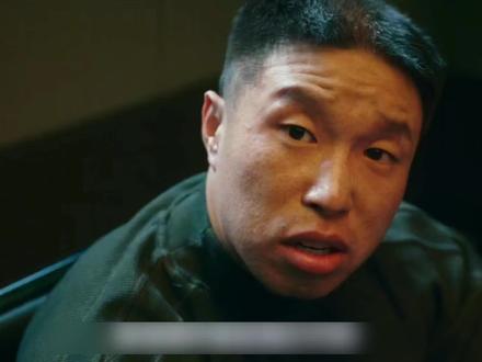低智商犯罪的大结局并没有交代每个人都被判了多少年,今天咱们也做一回网络判官,盘点一下他们过往的罪名,推测一下他们大概的一个结果#低智商犯罪 #低智商犯罪大结局 #王传君 #王骁 #田曦薇