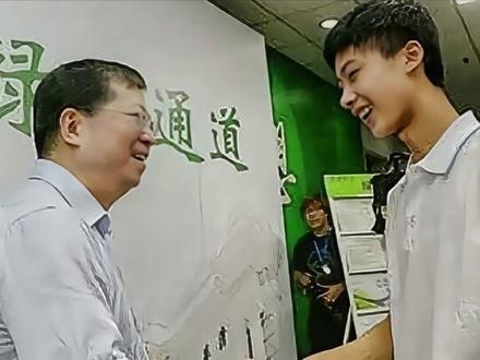 中国最难挖的天才,天价邀约都挖不动。#庞众望 #人物故事 #人才