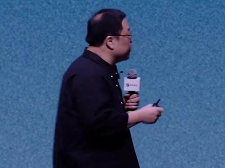 AI吵架吵出“心流”?罗永浩亲口承认!电台深度访谈节目 罗永浩VS豆包完整复盘:人类输在哪?#播客 #AI #罗永浩 #科技春晚 @罗永浩的十字路口