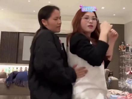 方头明,敌人男人味恐怖如斯#方头明 #万万没想到 #花絮