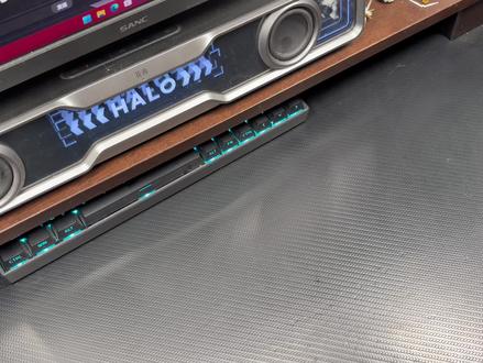 【小火龙的评测时间】 今天要玩的是来自猛虎模型的mgex全装备独角兽 组合度挺不错 外甲有几个零件稍微有一点点回弹 没什么大问题爆甲过程有的地方会比较松 但是造型还是很帅的 装备真的多 豪玩!!!!
#模型 #胶佬 #拼装模型 #独角兽高达 #火龙玩胶