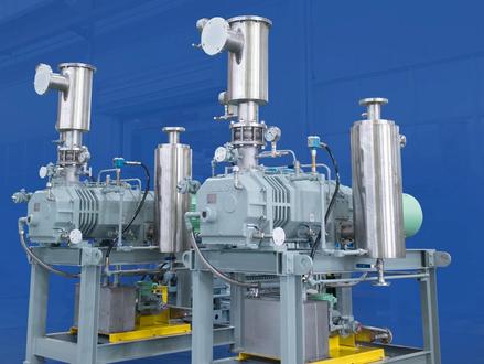 聚萘二甲酸乙二醇酯(PEN)因其独特的分子结构和优异性能,在5G膜材料、柔性电路板(FPC)、数据存储等高端领域应用突出。作为国内首例PEN项目,其生产工艺要求极高,旨在突破该材料的“卡脖子”难题。沃尔姆ESDP系列螺杆真空泵凭借以下优势,为PEN工业化生产提供可靠的真空工艺保障:
一、采用自研自共轭曲面型线转子(专利技术),转子连续、均匀啮合,轴向泄漏小;
二、转子致密度高,无气孔砂眼,晶粒细化至10–50微米,抗拉强度提升20–40%;
三、配备PLAN 23冲洗系统(含循环装置与冷却器),实现零泄漏,机械密封寿命可达25000小时;
四、运行稳定、维护便捷,有效降低PEN生产线运维成本;
五、采用数控加工,制造精度高,关键设备为进口高端数控机床。
#螺杆真空泵#pen#聚萘二甲酸乙二醇酯#plan23冲洗系统#国产化替代