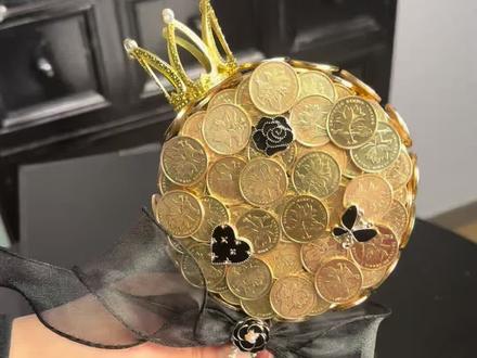 沉甸甸的爱❤️,金灿灿的棒棒糖教程来喽#手工diy #硬币棒棒糖 #情人节礼物 #花艺教程 #我的手工作品