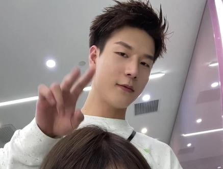 你小时候一定吃了很多糖吧@吴有有w #短发 #长沙发型设计 #长沙onhair