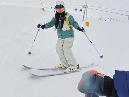 双板女freerider养成计划2 🤔
双板新手滑野雪必练技能——轴转横滑降
#双板野雪 #双板女孩 #双板教学 #禅与freeride #gudauri