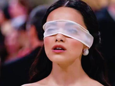 瑞秋齐格勒一个失态动作,就损失了1000万美元? #metgala #瑞秋齐格勒 #metgala红毯 #白雪公主