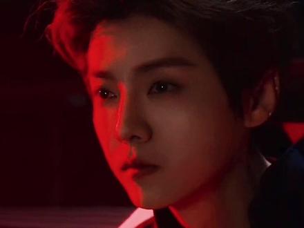 鹿晗杀疯了,一周双代言,顶流回归!#鹿晗 #茵宝 #福鹿家 #鹿晗新代言 #顶流