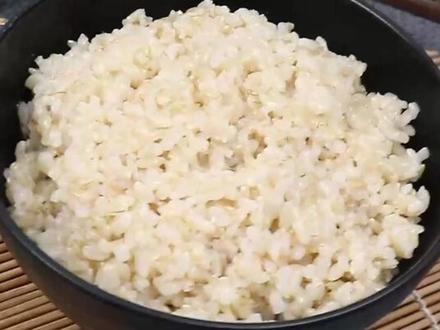 时令新鲜,当年当季,干净无杂质的糙米,你值得拥有!#纯天然无添加 #吃出健康 #简单美食 #糙米 @抖音小助手