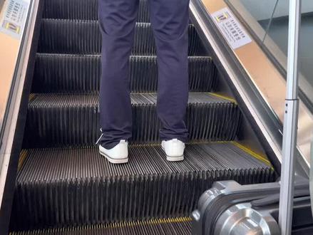 #在路上 许巍我辞职啦!许巍:哦…
