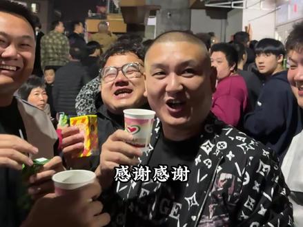 你为我奔赴而来 我为你全力付出 #TV哥 #盐灶拖神 #众爱公益 #众爱食堂 #公益正能量