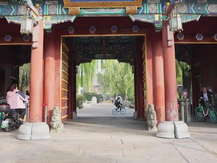 新学期北大必修原神课内容曝光,老师注明:“侧重游戏文本背后的历史原型”,考核需撰写一篇4000字的读书报告#原神 #北京大学