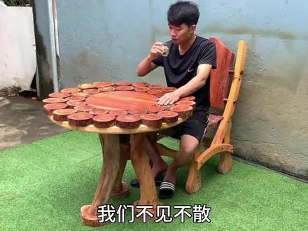 果然牛人不走马路,超人不穿内裤。小伙改造木头年入几十万