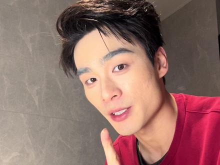 1:今天刷传明酸和壬二酸,脸部两颊刺痛,第一次遇到这种情况。
2:今天第一次化妆,卸妆后,脸部就有一些刺痛,可能跟化妆有关系,我去查一查。
#痘痘 #痘印 #卸妆 #男性觉醒 #原相机