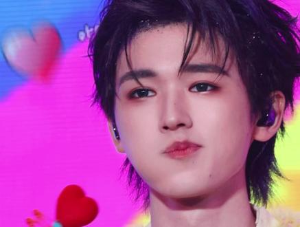 𝐃𝐚𝐲𝟐 🩵 𝐊𝐢𝐬𝐬 𝐊𝐢𝐬𝐬 #宋亚轩