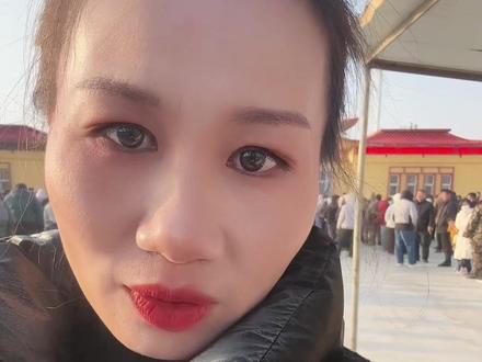 我们要以贺娇龙同志为榜样,传承她对党忠诚、实干为民、开拓创新、助农兴疆的精神,把流量变成销量,把口碑变成销路,把五师的好产品、兵团的好味道,送出新疆、走向全国。我愿以微薄之力,为家乡发声、为职工代言,让每一份耕耘都有回报,让每一份坚守都被看见!#就想说点大实话 #我的乡村生活 #新农人 #优质农产品
