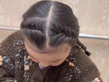 宝贝刘海尴尬期~试试这样编,清爽又好看#儿童编发 #发型教程 #生女儿就是用来打扮的 #热门