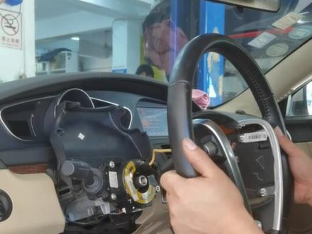 #汽车保养与维修 荣威喇叭不响多功能方向盘按键失灵,更换气囊游丝