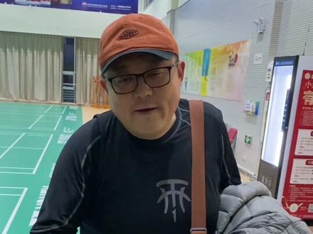 这位羽毛球网友告诉你正确的熏球方法#羽毛球 #享受羽毛球带来的快乐 #运动 #享受运动带来的快乐 @DOU+小助手
