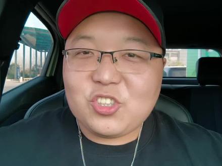 70张精修新娘全不满意,摄影师反挂小红书!