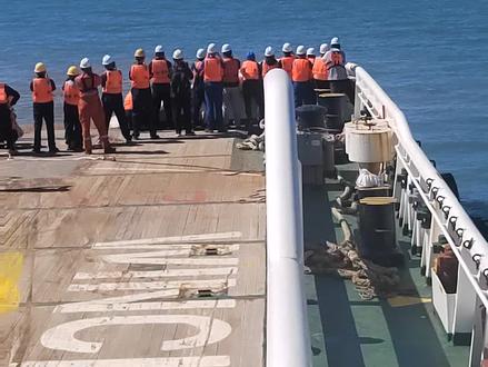 海上火箭发射成功 一箭八星