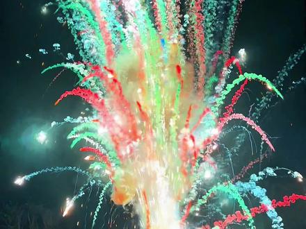 原来这是最小七彩祥云#烟花 #新年快乐