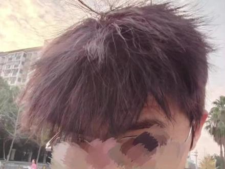 剪个头发一万块?大学生称遭诱导消费,理发店:都是他自己选的