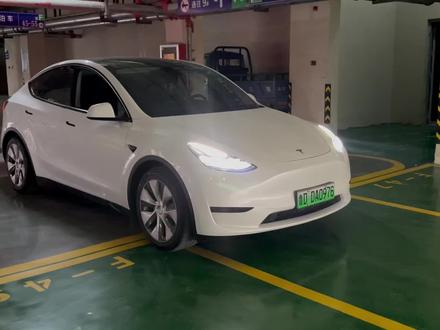 特斯拉车灯左右高度不一致 #特斯拉 #modely #model3 #大数据推荐给有需要的人 #新能源领航计划