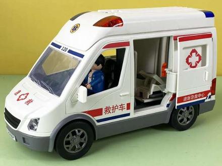 这款多开门声光救护车玩具 是专为 3 岁以上儿童设计的益智互动玩具,高度还原了真实救护车的外观与功能细节,让孩子在角色扮演中学习急救知识,培养爱心与责任感。#救护车玩具 #安全玩具 #益智玩具 #母婴玩具