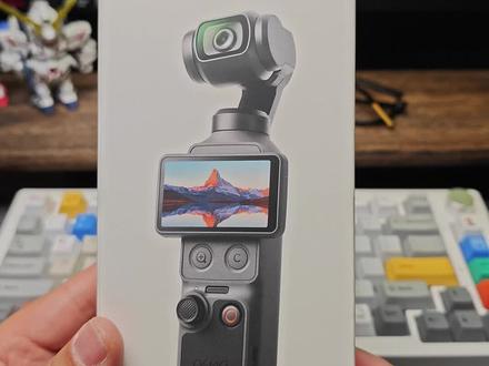 大疆新品pocket4标准套装开箱评测,一起来看看有哪些变化#大疆pocket4首发上手测评 #大疆pocket4 #pocket4 #口袋云台相机 #开箱评测视频