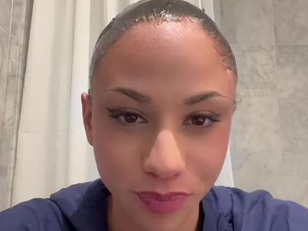 #花样游泳运动员发型 撕的时候感觉好疼啊