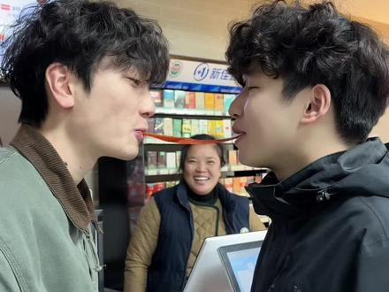 豆包:本豆包平时就爱磕点cp,跟着本豆包有肉吃#磕cp的快乐#女仆装#可爱妆容#底妆