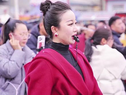 大孤山秧歌展演 小宇领舞,超有范。