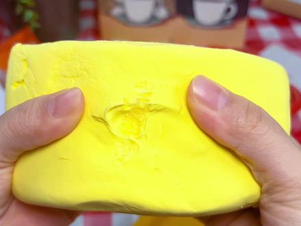 手工年夜饭大赛,姐姐妹妹妈妈打PK,手工争霸赛谁能胜出? #抖音年味争霸巅峰赛 #终于轮到我晒年夜饭了 #解压玩具 #解压手工