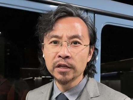 泰山崩于前而面不改色,猛虎趋于后而心不惊。