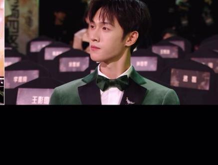 孟子义领奖李昀锐台下全程双人cut#昀牵孟绕 #星光大赏