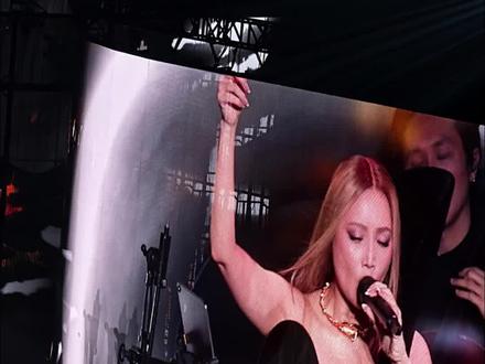 宇宙歌姬!!!真的太能了!!!何止是耳朵怀孕,我的眼睛都快分娩了!!!跳舞的时候,实在是个可爱女人!!!#alin黄丽玲 #alin上海演唱会 #演唱会 #黄丽玲