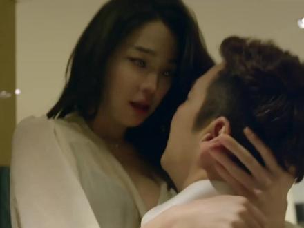 今天就让我们聚焦于清冷系女星韩高恩! #女星推荐