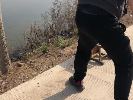 #回村的快乐你想象不到 继续炸一拨🐟#过年的氛围提前搞起来了 #放炮要有仪式感 #二踢脚迫击炮 #祝大家2023年兔年大吉平安健康