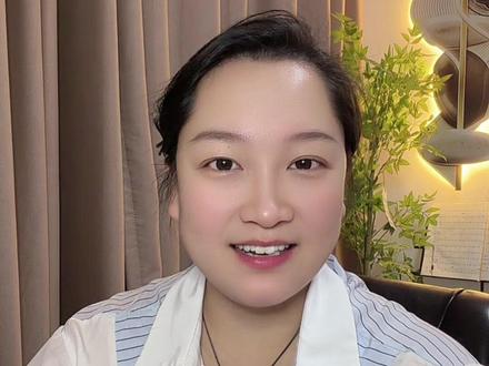 一会说全买来测一遍,一会儿又说是假的,贼喊捉贼吗?前后不一,说话都没个准信,这是反诈还是欺诈呢?#真实生活分享官 #与辉同行广西行#与辉同行#董宇辉拥有暖评最多的评论区