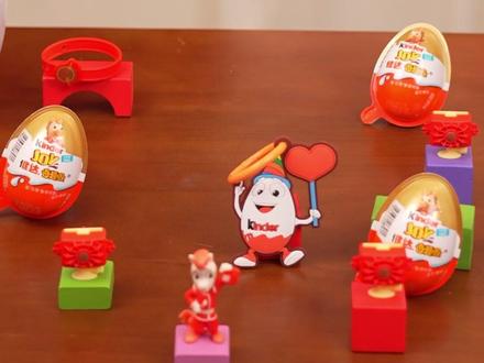 拆蛋的快乐根本停不下来 ! 健达马年奇趣蛋,给孩子新春第一份惊喜,把小马福气和美味全装进蛋里~ #健达奇趣蛋 #儿童礼物 #巧克力 #新年礼物