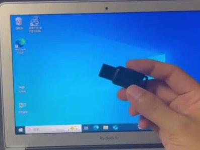电脑文件传输到 iPad,多种方法轻松搞定 分享 6 种传文件方式,有线、云端、无线、U 盘全覆盖,操作简单,大小文件都能顺利传输。 #文件传输 #iPad 使用技巧 #iReashare