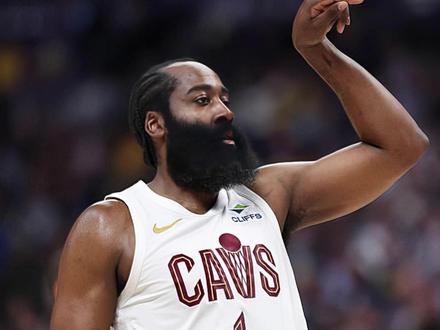 骑士战胜掘金。哈登的加入,骑士发生了哪些改变? #骑士 #哈登 #抖音精选