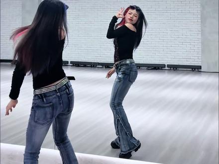 🕶️两眼一黑就是开扭~#复仇摇 #复仇摇舞蹈挑战#卡点舞#抖音潮流舞蹈大赛 #舞蹈教学