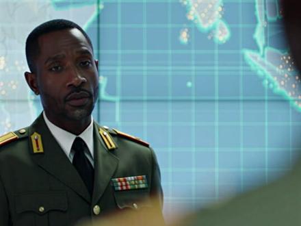 《重生之我在非洲当军师》第一季 中国青年意外被俘至非洲大猫部落。因部落首领曾受中国医生恩惠,青年受到礼遇。部落面临生存危机,李明运用《孙子兵法》与《三十六计》指挥战斗,一场围绕智慧、规则与生存的终极战术对决就此展开......
视频从剧本、画面生成、后期剪辑到出品,均由本人一人使用AI辅助完成。从最开始制作的时候受限于AI工具的能力和我对AI的掌控,人物一致性没有做到,到后面剧里的12个角色基本上固定下来,整个视频花了很多心思,用AI做过视频的朋友应该深有体会。尽管这是一个不完整的作品,但对我来说,意义重大,期待以后能做出更好的作品带给大家。
#重生之我在非洲当军师 #AI真人短剧 #AI创作浪潮计划