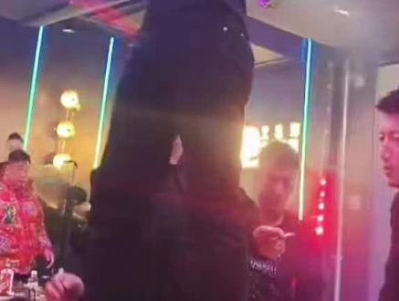 #陕西 #正能量 #孝道 #乐队 #直播录屏分享 陕西最大最有担当,最有男人味网红牛老板。