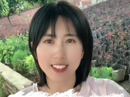 生活不是战场,无需一较高下,生活也不是选秀,何须相互攀比,幸福从来都没有标准答案,如人饮水冷暖自知,适合自己的就是最好的!