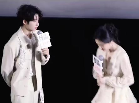 任敏和董思成宣传《良陈美锦》大秀手指舞 ,还原叫舅舅名场面#任敏 #董思成# #良陈美锦 #你是凭实力刷到的