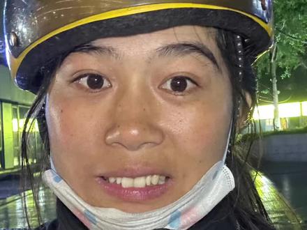 经常有人问我,为什么下雨天还出来跑外卖,路滑不安全,我的回答是,下雨天单多,我是乐跑,不像众包那样自由,所以乐跑比众包收入高!。#外卖员